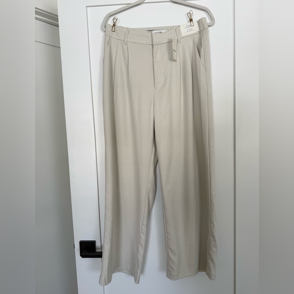 Hollister Pants - Hollister Livyy Beige Dress Pants